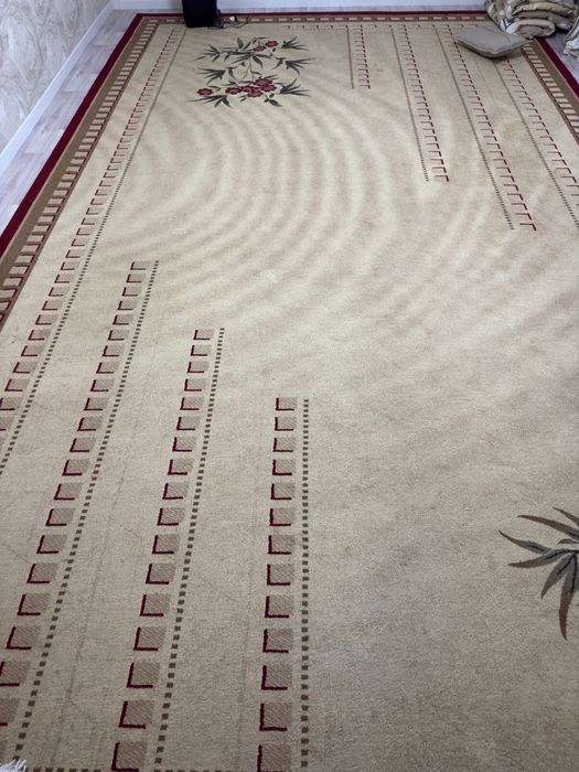 Ковры (кілемдер) б/у