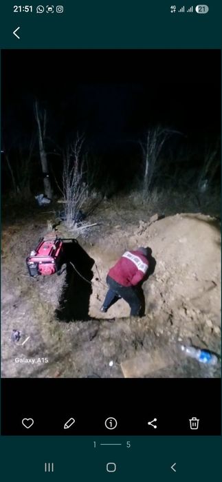 Копаем ямы могилы