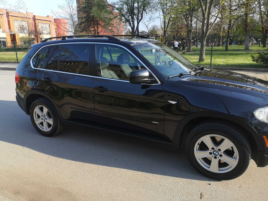 Автомобил джип бмв