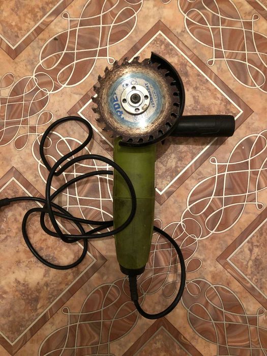 Продам болгарку IVT PAGR-125S