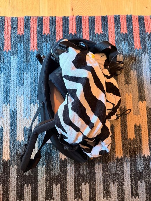 Marsupiu Luna Una model zebra
