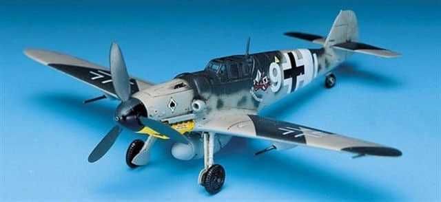 Сборная модель самолета Messerschmitt Bf-109G-6 (Academy, 1:72)