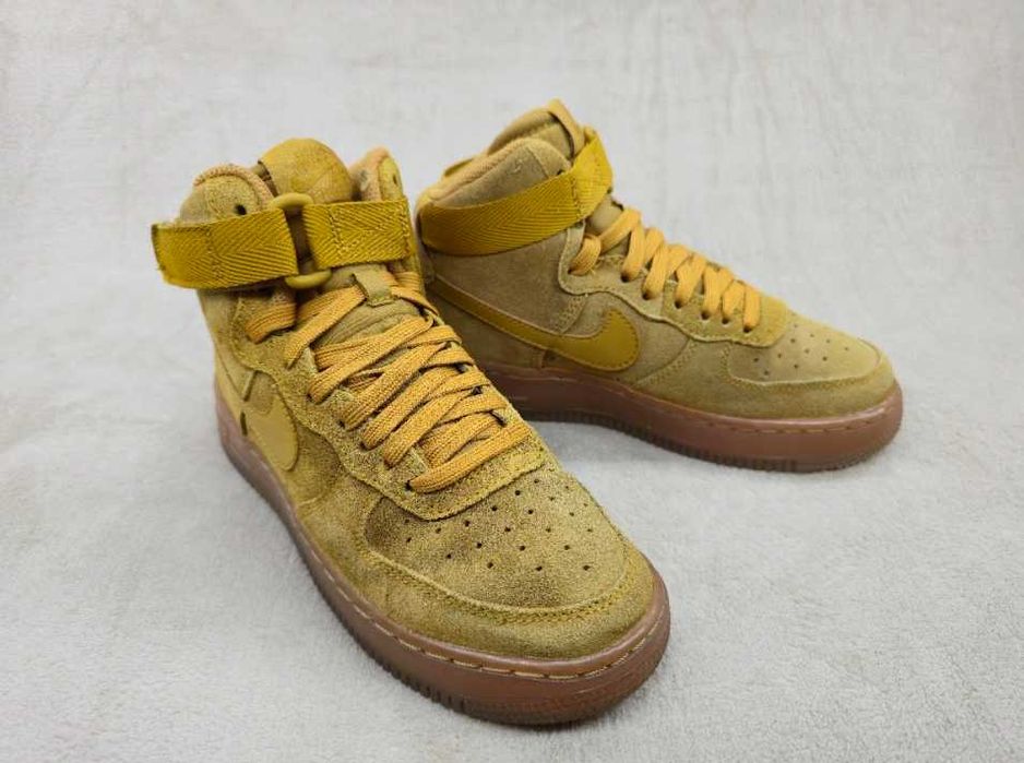 Nike Air Force 1 High LV8 3 - mărime 35.5