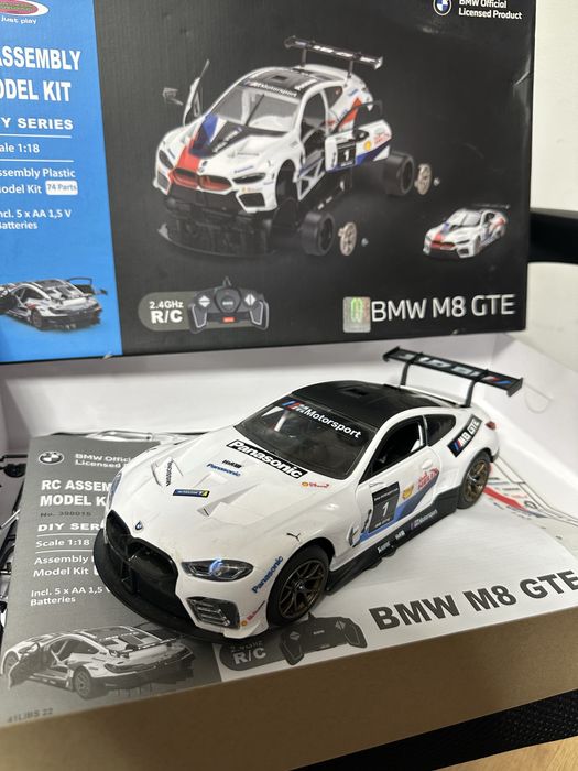 Mașinuță RC Rastar BMW M8 GTE – Asamblată, Gata de Folosit