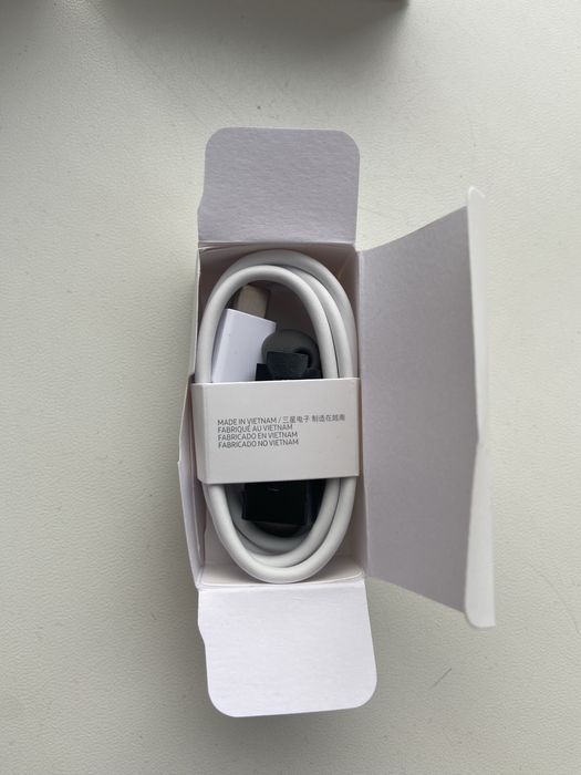 Продам наушники Galaxy Buds 2