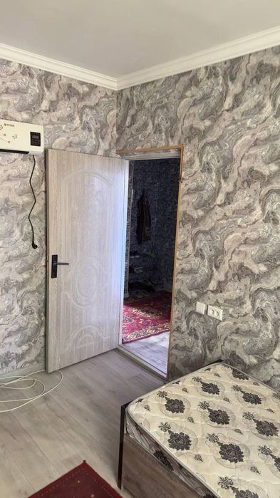 Сотилади-Shashlik SITY оркасида,2-каватли уйни, 1-каватида,2-хона