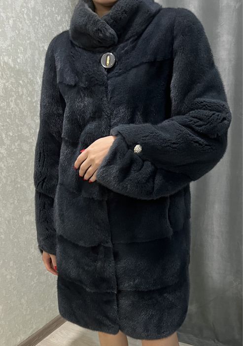 Продам норковую шубу