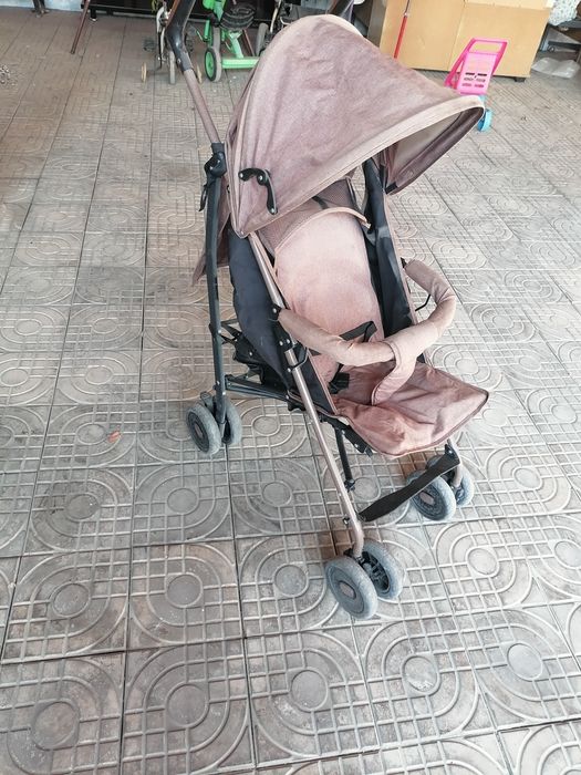 Болалар каляскаси сотилади