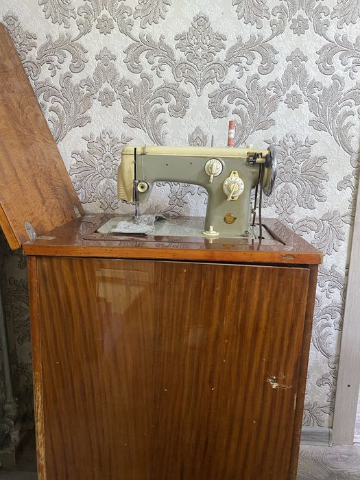 Продам щвейную машинку советскую