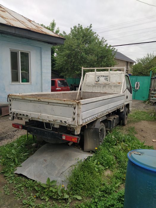 Подам автомобиль JMS 2006 ГВ. Двигатель 2.8