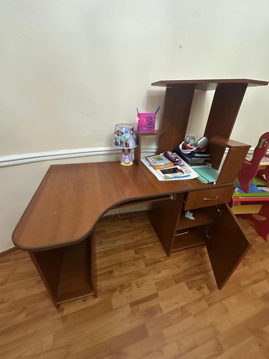 Компьютерный стол