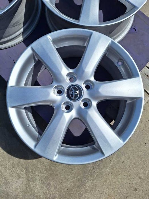 Jante Toyota RAV4 7.0x17 et 45 5x114,3 Originale