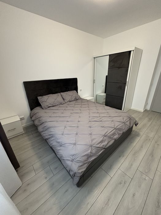 Inchiriez apartament regim hotelier Bistrita.