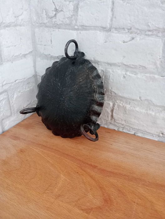 Стар свещник от ковано желязо