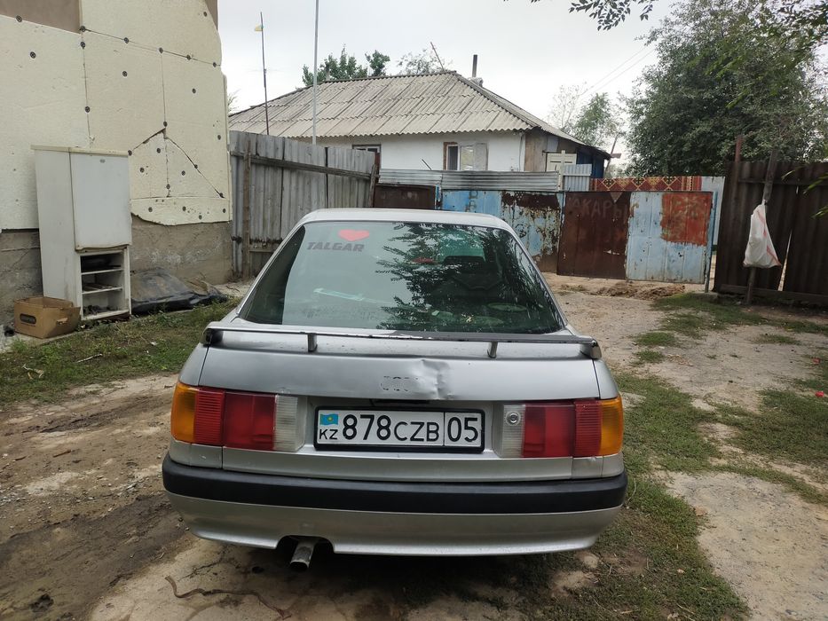 Ауди 80                  .
