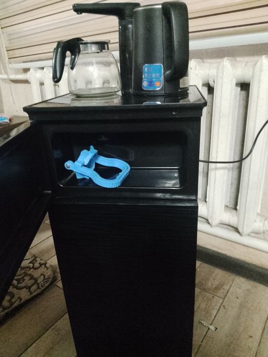 Кулер для воды с нижней загрузкой