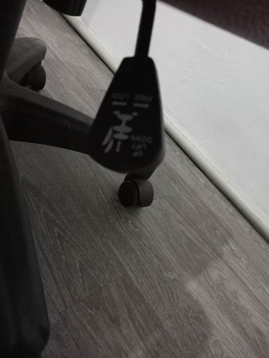 Продам офисное кресло