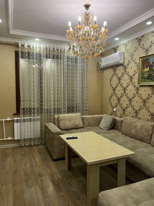 кватира. ижарага берилади. 4 хона + лоджа. 3 этаж. 9 микрараеон.