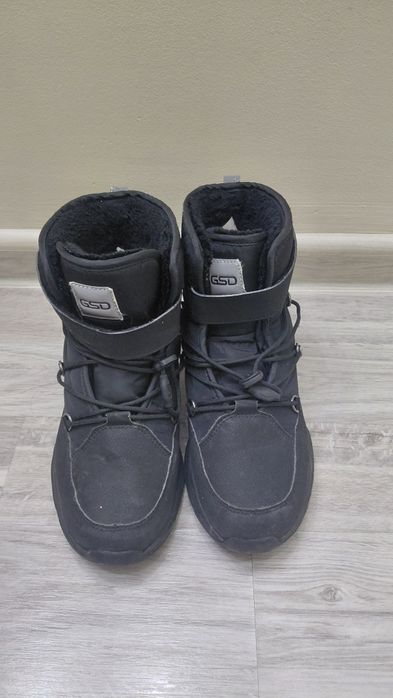 Продам зимние сапоги