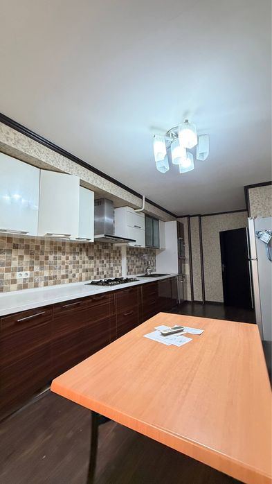 4-х комнатная квартира на метро Космонавтов. 143м2.