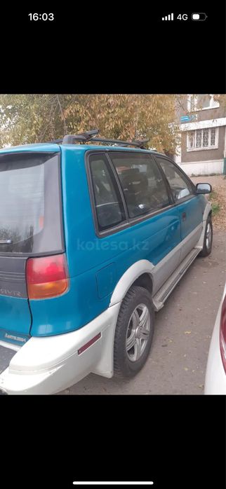 Продам машину Mitsubishi rvr
