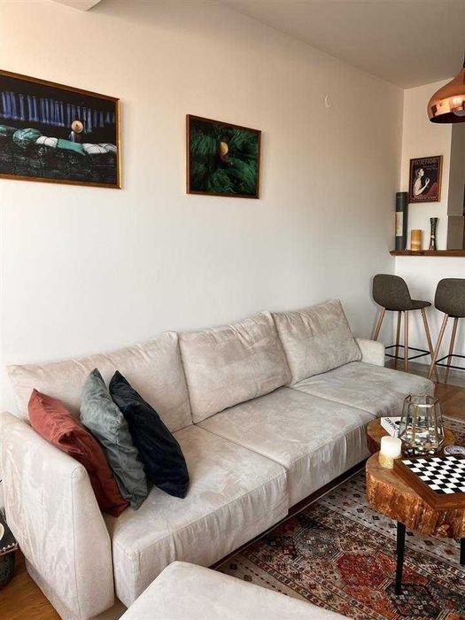 Двустаен имот в кв.Белите брези