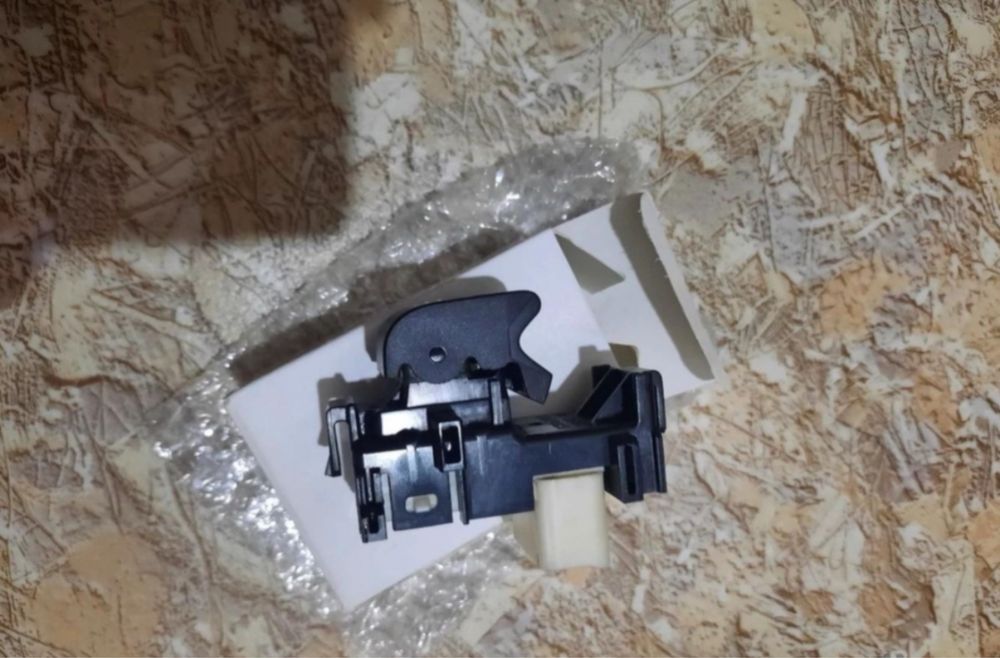 Кнопки стеклоподъёмника