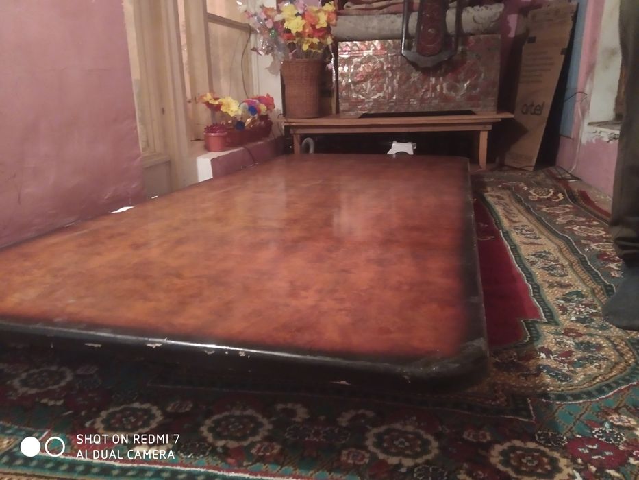 Stol hontaxta 12 kishilik