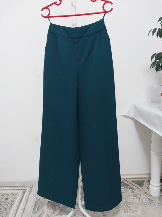 Костюмы с брюками