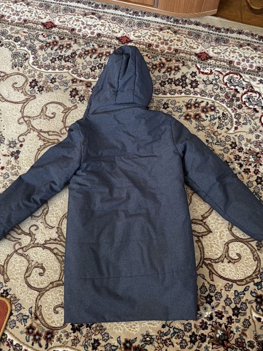 Продам куртку на девочку