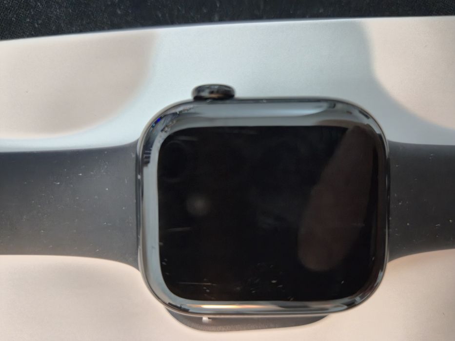 Apple watch 11/ 100%
