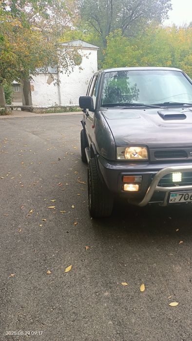 Ниссан Террано 2