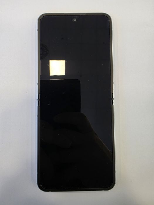 Display Samsung Galaxy Z Flip 6
