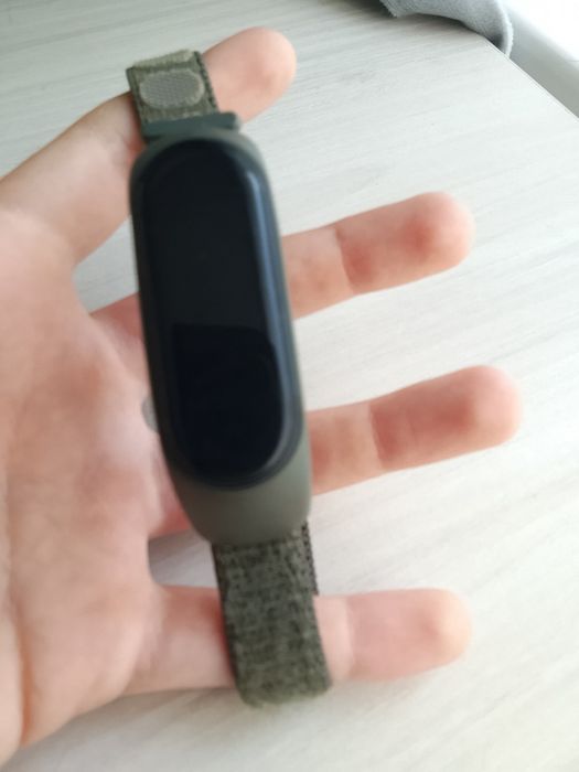 Часы MI XMSH11HM б/у