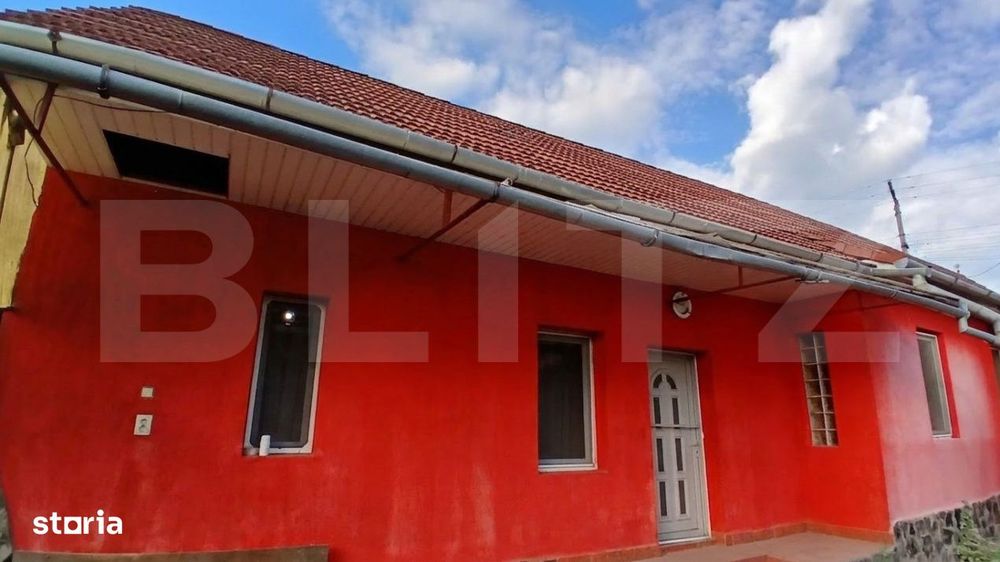 Casa de vanzare, 184 mp, zona Reghin