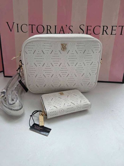 Victoria's Secret оригинални кардхолдъри/портмонета/ несесери/чанти