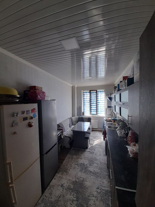 3 xonalik kvartira sotiladi