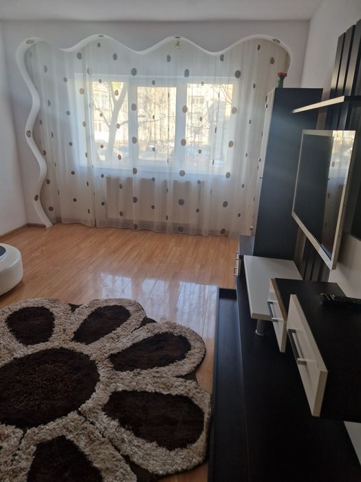 Închiriez apartament cu 3 camere decomandat in Tudor Vladimirescu