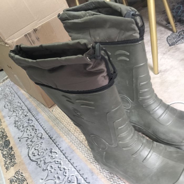 Резиновые сапоги