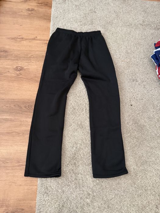 Pantaloni essentials
