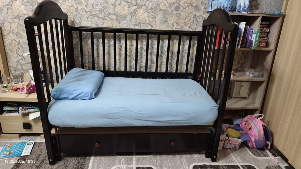 Продам детскую кроватку