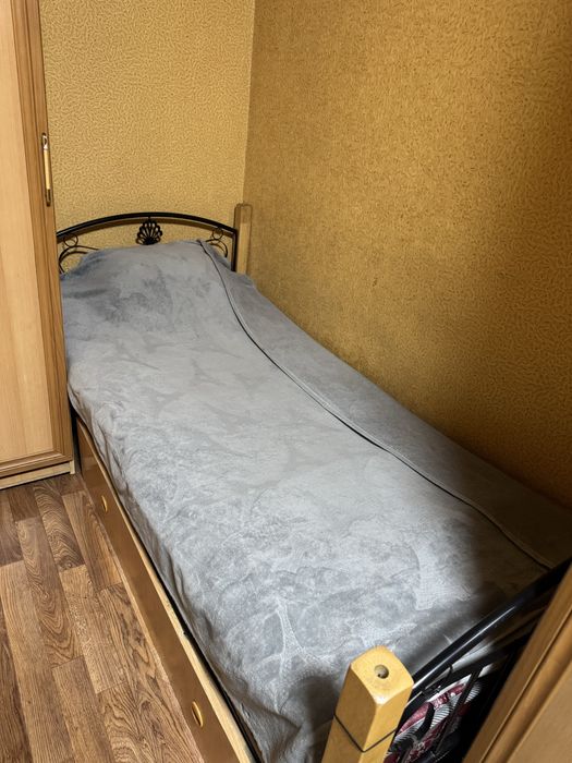 Продаются кровати 1-спальнын