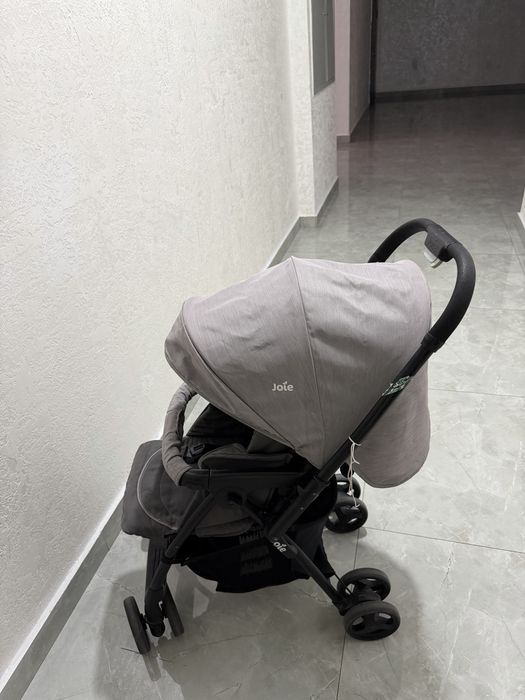 Коляска детская joie