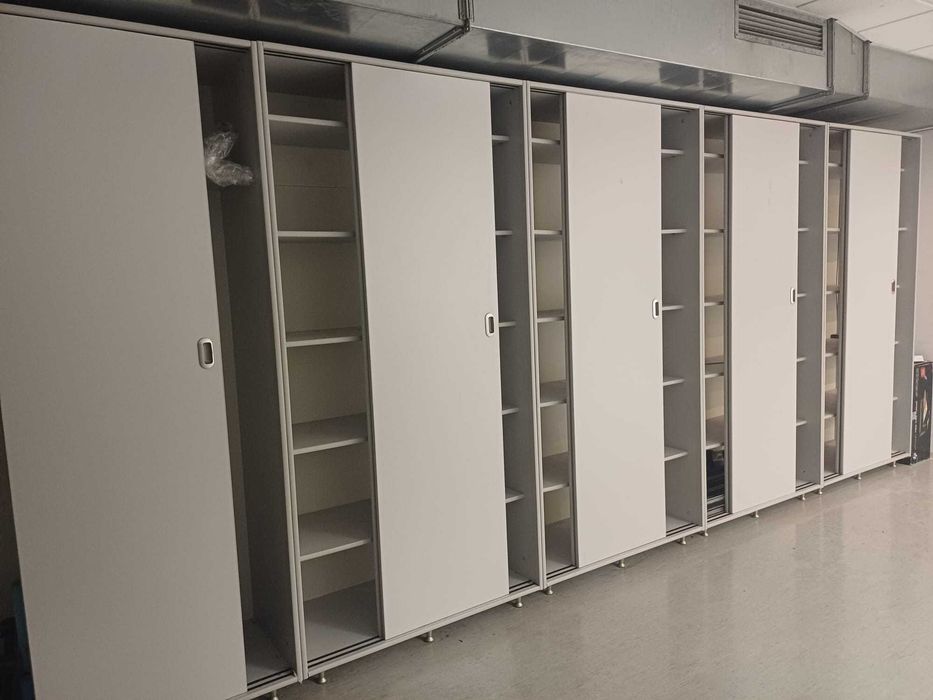 Mobilier birou cu masa