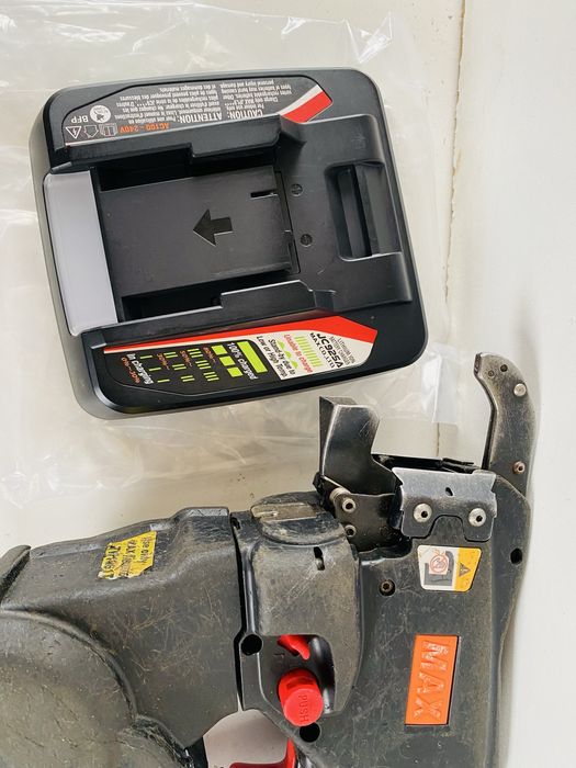 Masina de lagat max RB 441