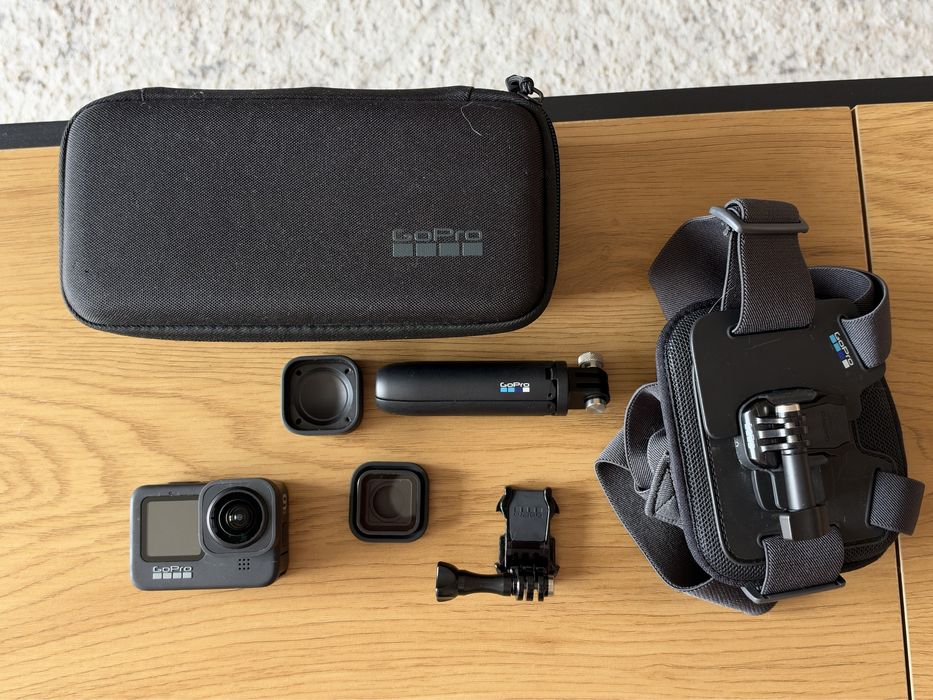 GoPro HERO 9 Black 5K + Max Lens Mod, ham piept și accesorii GoPro