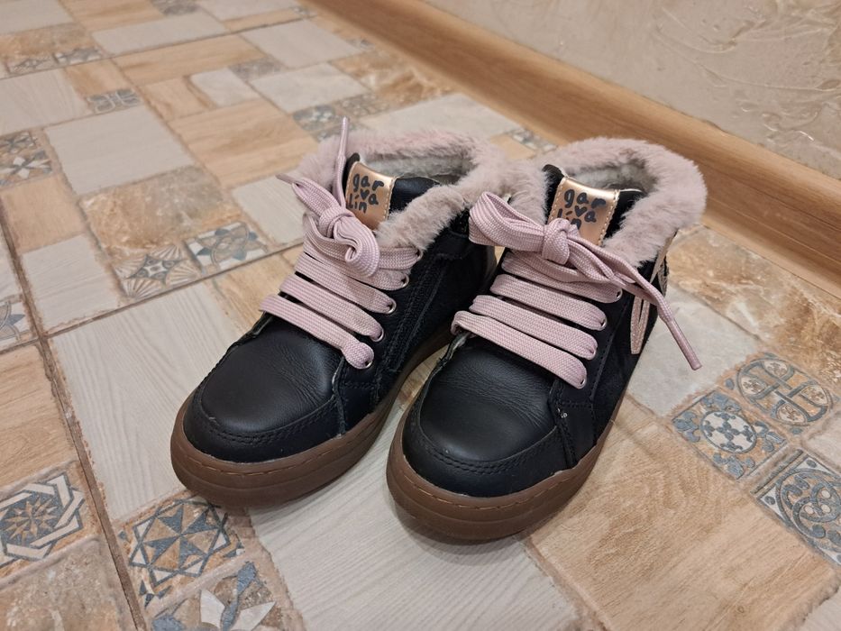 Ботинки весна осень 30 размер на девочку  кожа