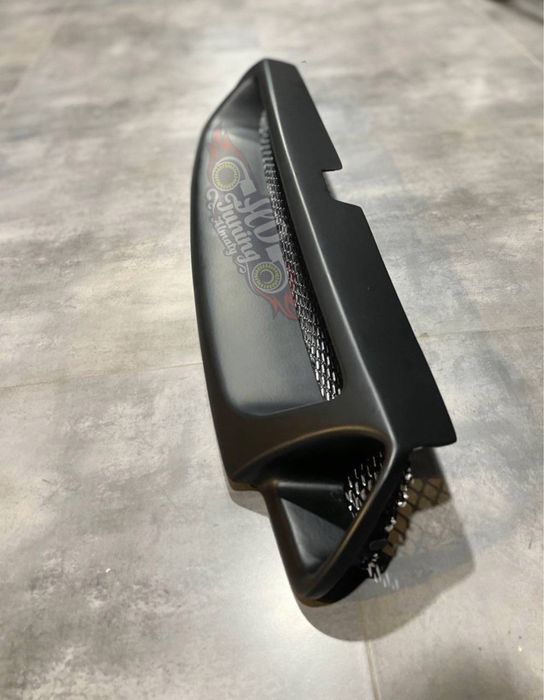 Решетка радиатора Custom Subaru Legacy BG / BD