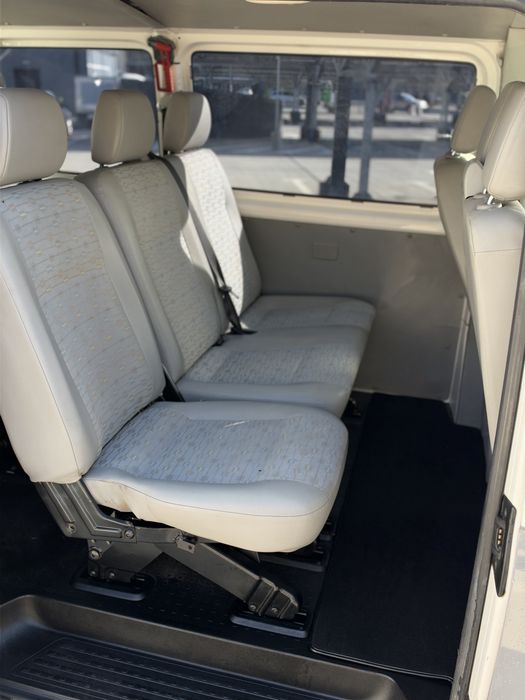 Vand VW T5 9 locuri (8+1 locuri)