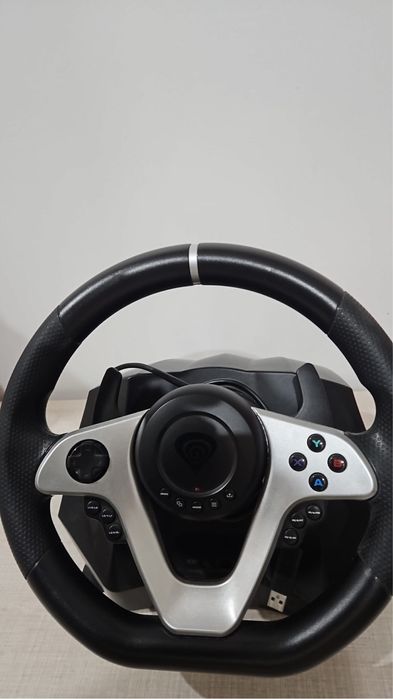 Volan genesis + pedale folosit de 4 ori